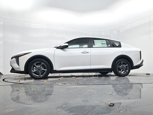 New 2026 Kia K4 LXS image 35