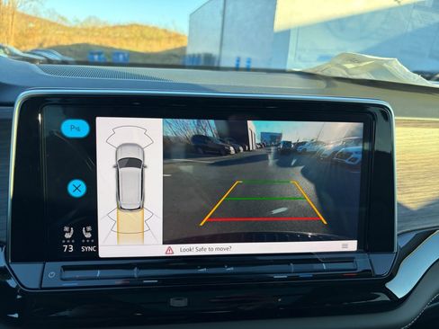 New 2026 Volkswagen Atlas SEL image 18