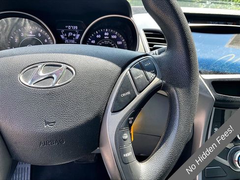 Used 2014 Hyundai Elantra SE FWD image 16