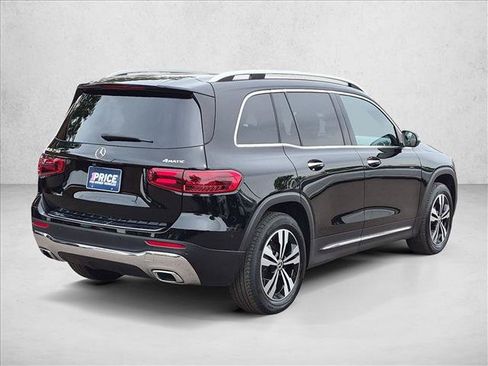 Used 2025 Mercedes-Benz GLB 250 4MATIC image 5