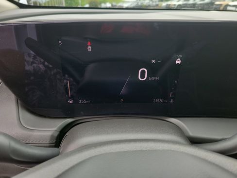 Used 2025 Buick Encore GX Preferred FWD image 25