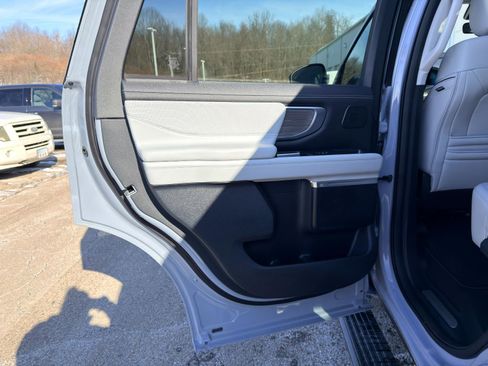 New 2025 Ford Expedition Platinum w/ Platinum Ultimate Package image 30