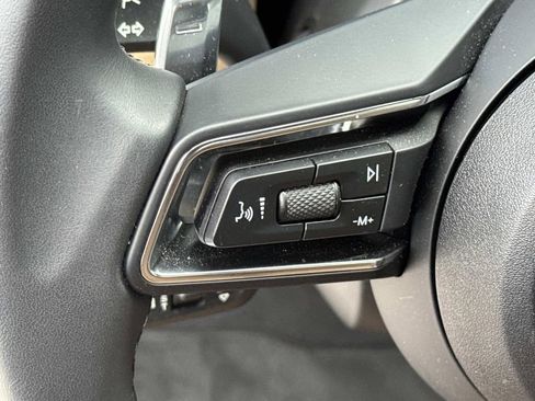 Certified 2025 Porsche Macan image 25