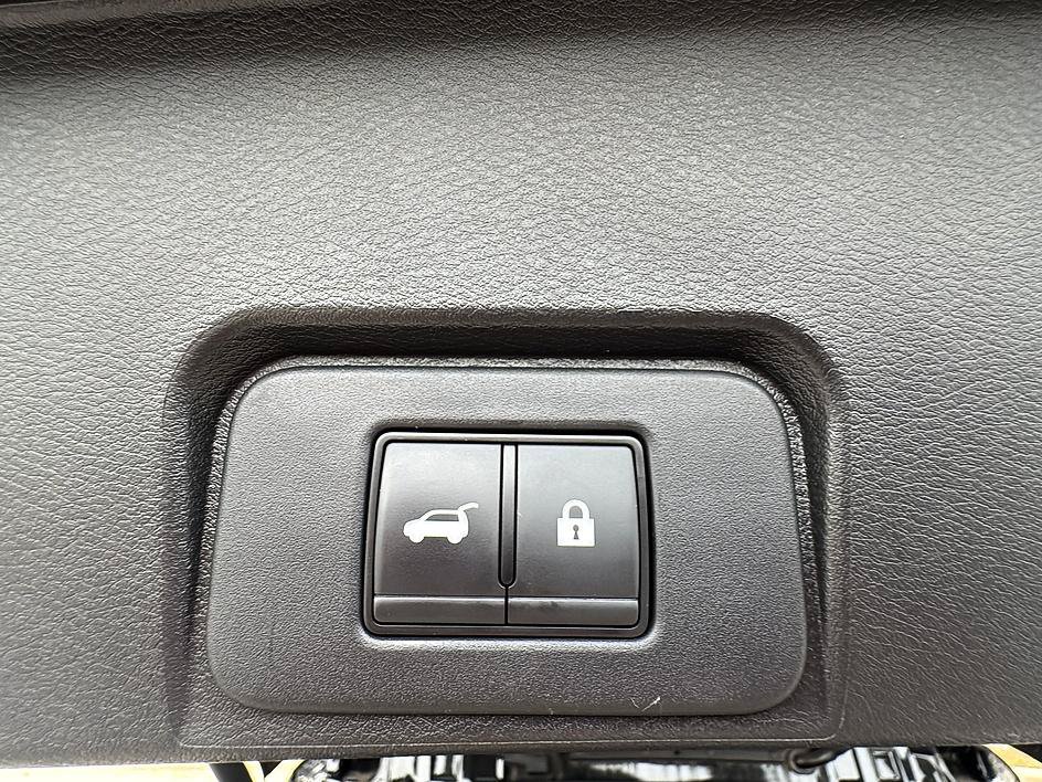 Certified 2024 Nissan Rogue SV AWD/4WD image 39