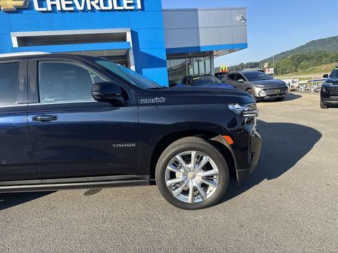 Used 2024 Chevrolet Tahoe High Country image 2