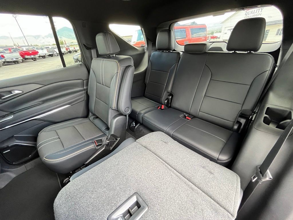 New 2026 Chevrolet Traverse High Country AWD/4WD image 16