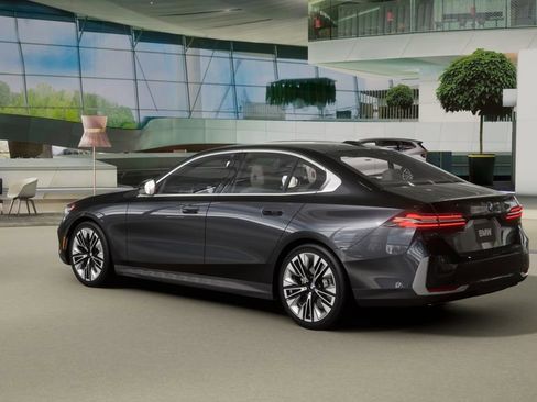 Used 2026 BMW 530i RWD image 28