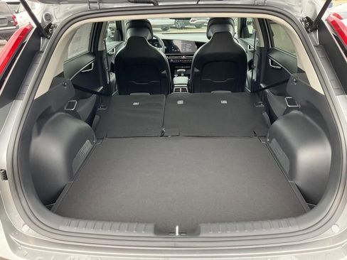 Certified 2025 Kia Niro EX Touring image 26