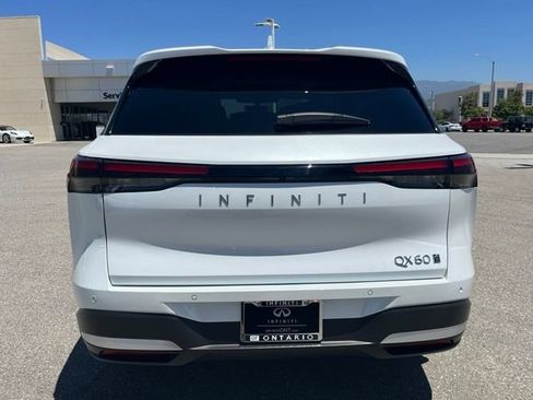 Certified 2026 INFINITI QX60 Luxe w/ Cargo Package AWD/4WD image 6