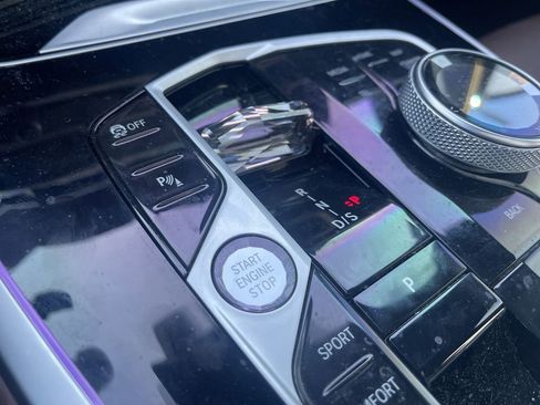 Used 2023 BMW X7 M60i image 24