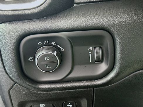 Used 2021 RAM 1500 Big Horn AWD/4WD image 10