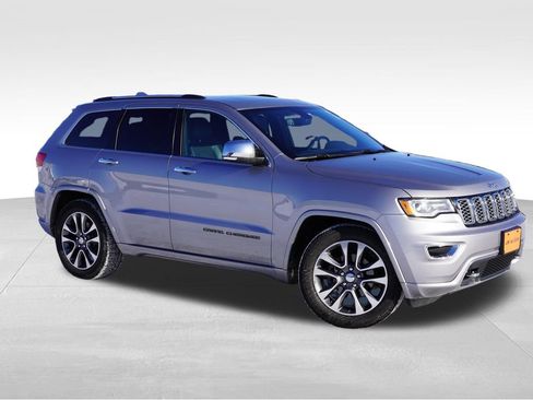 Used 2018 Jeep Grand Cherokee Overland image 2
