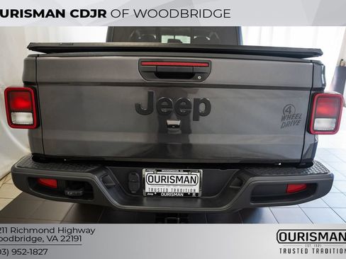 Used 2021 Jeep Gladiator Sport AWD/4WD image 6