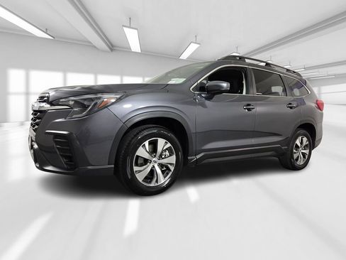Certified 2024 Subaru Ascent Premium w/ Convenience Package AWD/4WD image 2