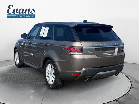Used 2017 Land Rover Range Rover Sport SE AWD/4WD image 4