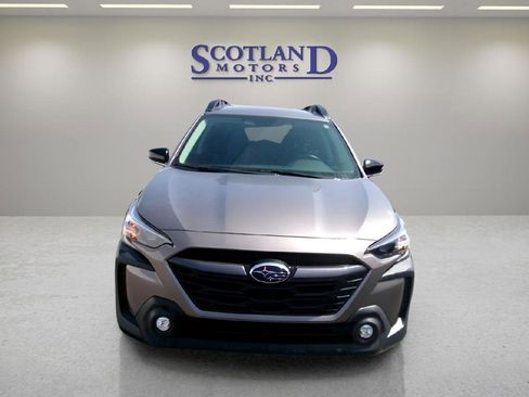 Used 2024 Subaru Outback Premium image 3