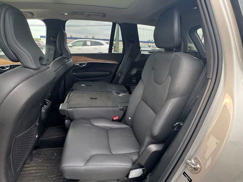 Used 2024 Volvo XC90 B5 Plus w/ Protection Package Premier AWD/4WD image 16