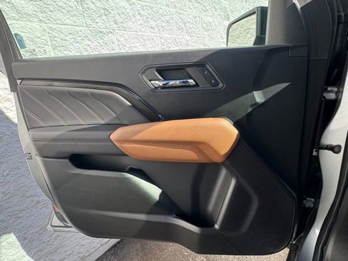 Used 2024 GMC Canyon AT4 w/ Canyon Safety Plus Package image 24