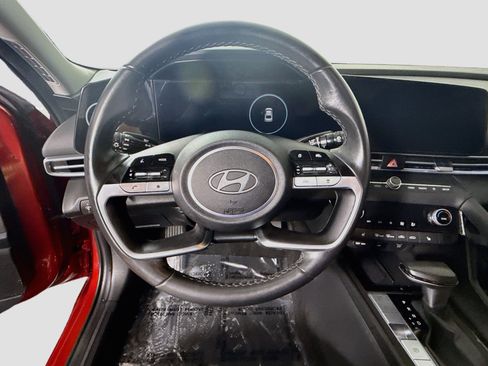 Used 2024 Hyundai Elantra SEL w/ Convenience Package FWD image 13