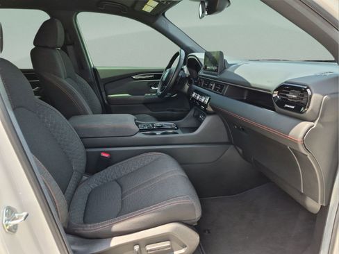 Certified 2025 Honda Pilot Sport image 20