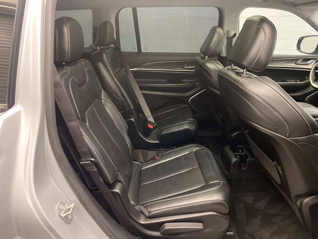 Used 2021 Jeep Grand Cherokee L Limited AWD/4WD image 26
