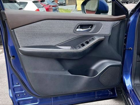 Used 2023 Nissan Rogue SV image 22