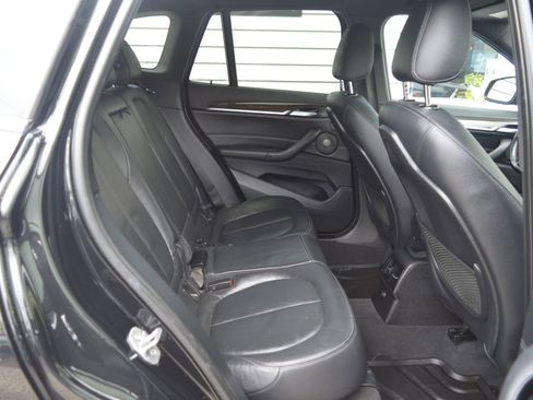 Used 2017 BMW X1 xDrive28i AWD/4WD image 19