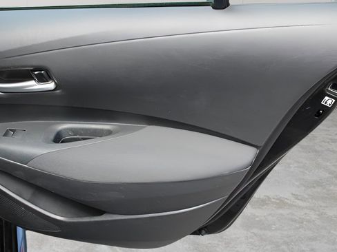 Used 2020 Toyota Corolla LE FWD image 21