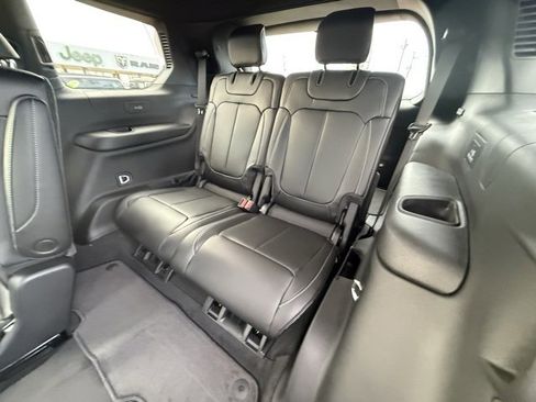 New 2025 Jeep Grand Cherokee L Limited image 11