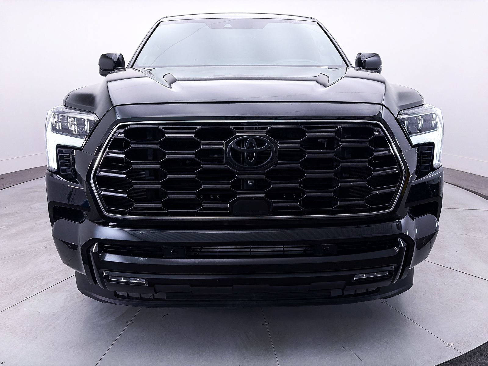 Used 2024 Toyota Sequoia Platinum AWD/4WD image 12