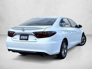Used 2017 Toyota Camry SE FWD video 2