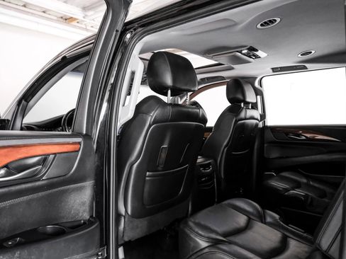 Used 2015 Cadillac Escalade ESV Premium AWD/4WD image 34