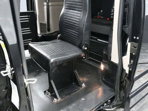 Used 2019 Dodge Grand Caravan SE image 14