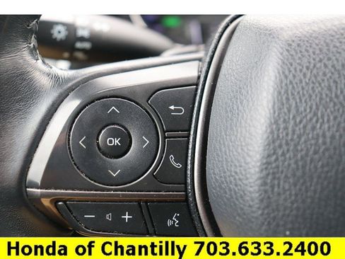 Used 2021 Toyota Camry SE FWD image 12