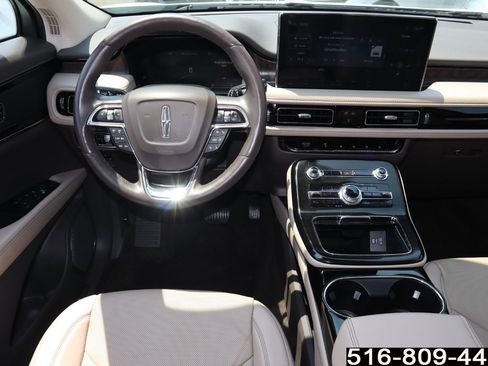 Used 2023 Lincoln Nautilus Reserve AWD/4WD image 11