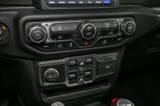 Used 2023 Jeep Wrangler Unlimited w/ 8.4" Radio Group AWD/4WD image 27