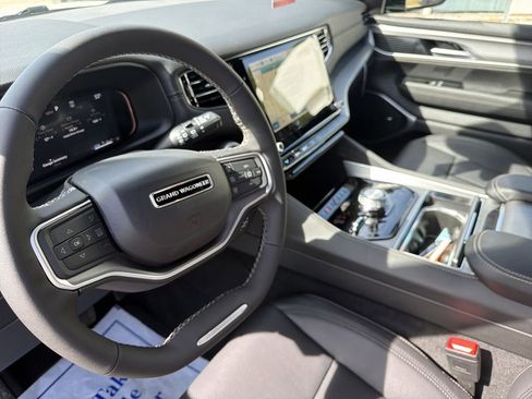 New 2026 Jeep Grand Wagoneer Limited w/ HD Trailer Tow Package image 11