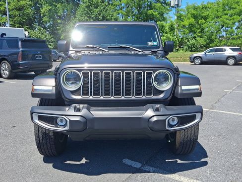 Used 2024 Jeep Wrangler Unlimited Sahara w/ Technology Group AWD/4WD image 13