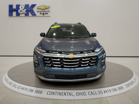 Used 2025 Chevrolet Equinox LT w/ Convenience Package II FWD image 2