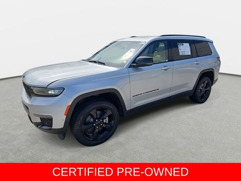Used 2025 Jeep Grand Cherokee L Limited w/ Luxury Tech Group II AWD/4WD image 39