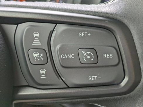 New 2025 Jeep Gladiator Sport image 22