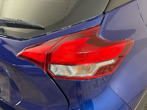 Used 2018 Nissan Kicks SV image 34