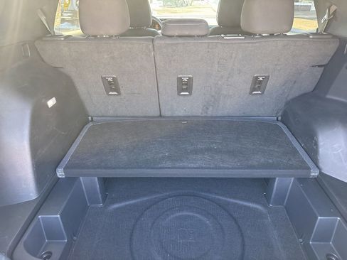 Used 2025 GMC Terrain Elevation image 11