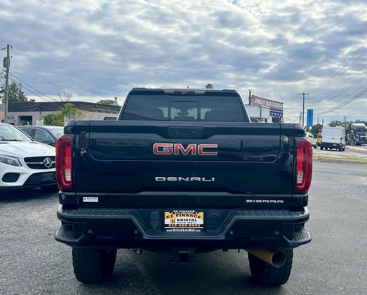 Used 2021 GMC Sierra 2500 Denali w/ Denali Black Diamond Edition AWD/4WD image 4