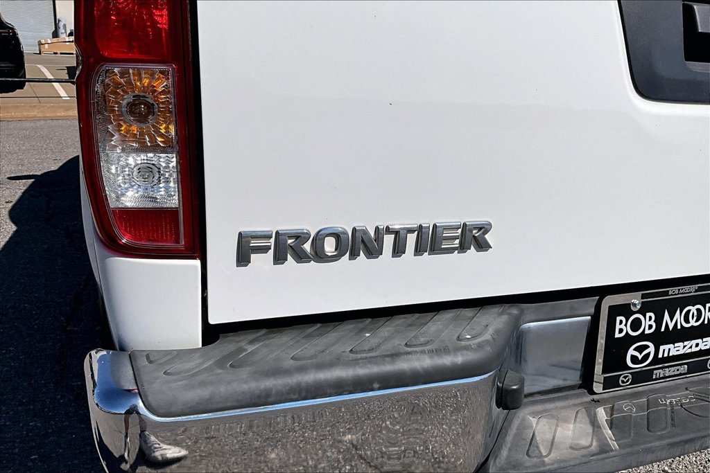 Used 2015 Nissan Frontier S RWD image 27