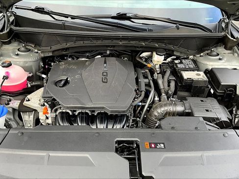 Used 2025 Hyundai Tucson SE image 22