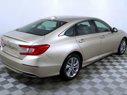 Used 2019 Honda Accord LX image 7