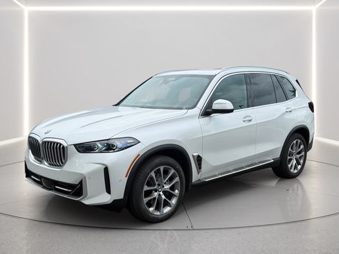 Used 2026 BMW X5 xDrive40i AWD/4WD image 1