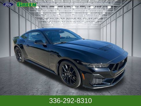 Used 2025 Ford Mustang GT Premium RWD image 7