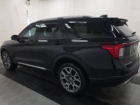 Used 2025 Ford Explorer Platinum w/ Ultimate Package AWD/4WD image 4